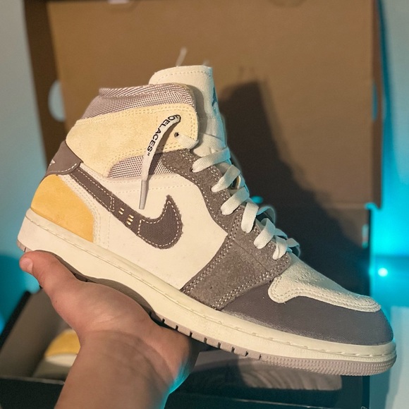 Nike Air Jordan 1 mid se craft. - Picture 10 of 10